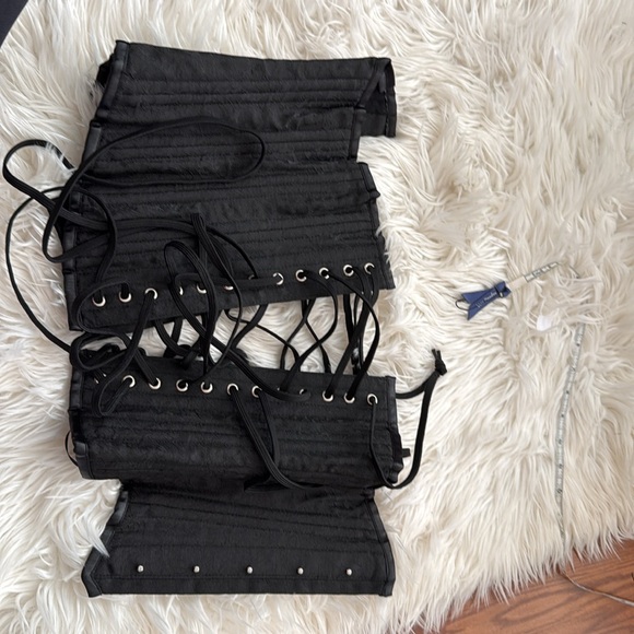 Preloved corset - Picture 3 of 3